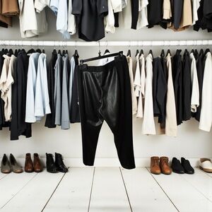 Elie Tahari Sleek Black Leggings